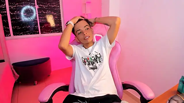 angelyoung18 online show from February 26, 2025, 8:04 pm