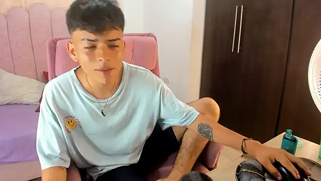 angelyoung18 online show from March 12, 2025, 10:39 pm