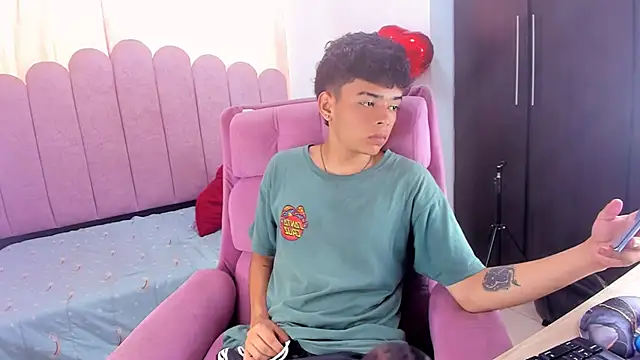 angelyoung18 online show from March 5, 2025, 7:38 pm