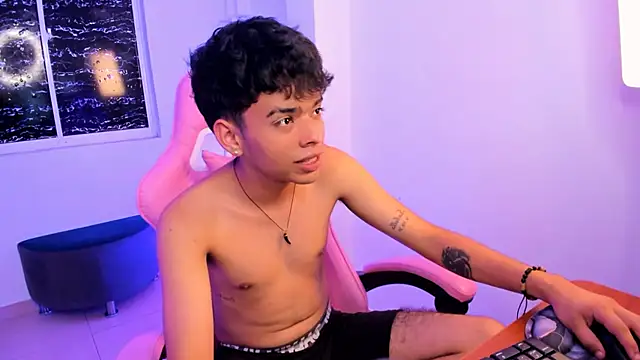 angelyoung18 online show from February 13, 2025, 10:43 pm