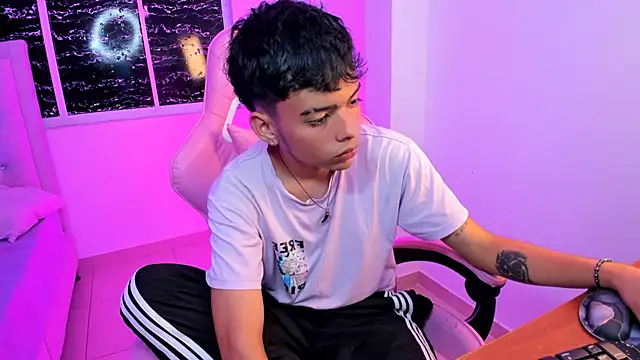 angelyoung18 online show from February 24, 2025, 7:41 pm