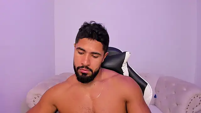 Santiago huntt online show from March 5, 2026, 8:49 pm