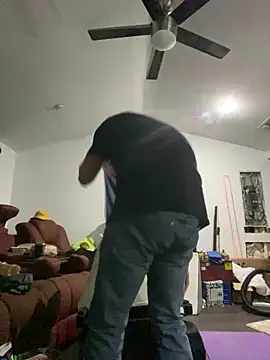 Snapshot of SparingTeller chatting on November 8, 2025, 7:56 am SparingTeller online show from November 8, 2025, 7:56 am