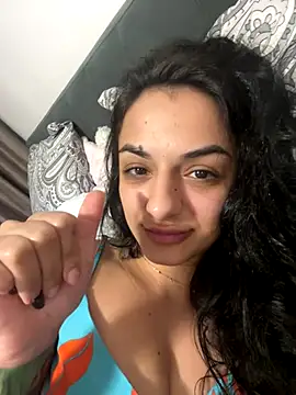 NNNoire online show from October 26, 2025, 8:09 pm