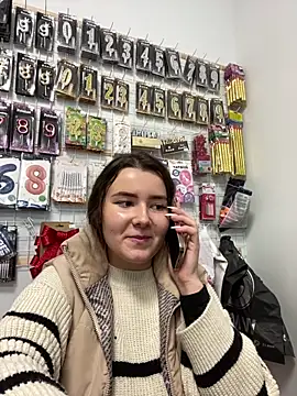 mewKate online show from April 1, 2026, 12:50 pm