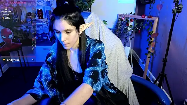 Hyeon Jin online show from February 17, 2025, 7:47 am