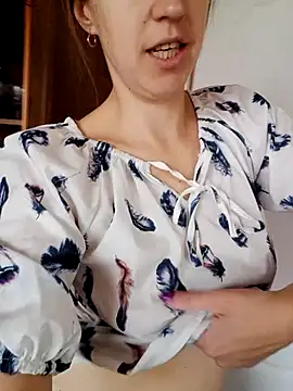 Calibers2932 online show from November 5, 2025, 8:28 am