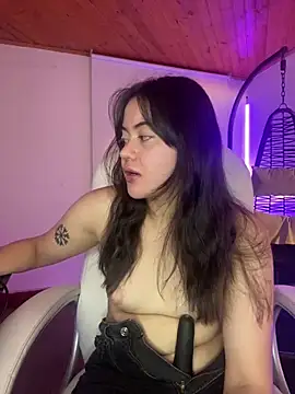 Snapshot of Camila_pinkk chatting on February 12, 2026, 3:01 pm Camila pinkk online show from February 12, 2026, 3:01 pm