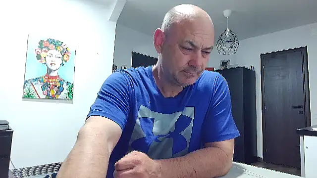 adryanyou46 online show from April 27, 2026, 8:18 pm