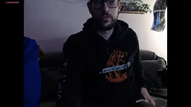 wawarruis online show from February 21, 2025, 11:32 pm