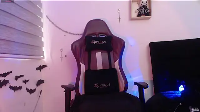 mistress  lilith online show from February 16, 2026, 9:13 pm