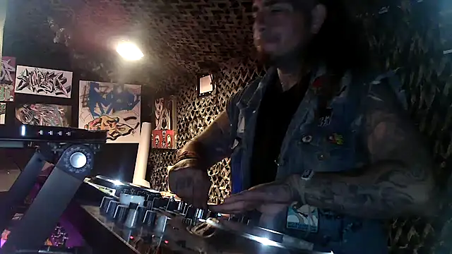 justthetip4209 online show from May 30, 2026, 8:14 pm