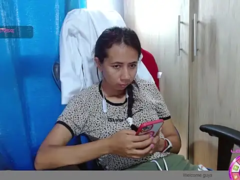 Snapshot of Danielagomez33 chatting on February 25, 2026, 1:22 pm Danielagomez33 online show from February 25, 2026, 1:22 pm