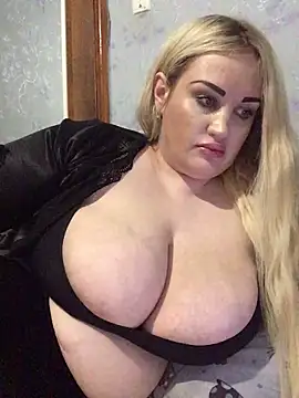 VikiiStoun online show from March 17, 2026, 6:44 pm