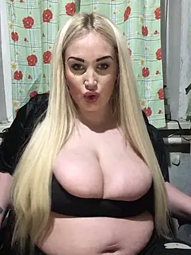 VikiiStoun online show from April 10, 2026, 9:00 pm