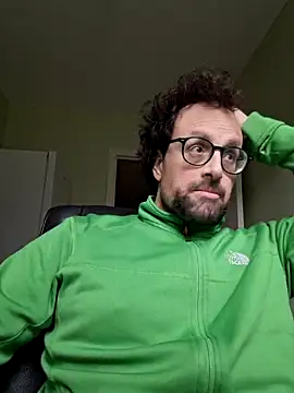 littlehairyman online show from March 13, 2025, 3:39 pm