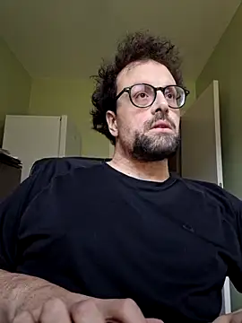 littlehairyman online show from March 7, 2025, 10:46 am