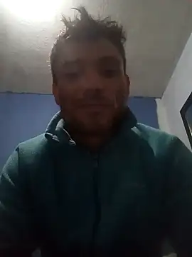 Snapshot of alezis4ee chatting on January 19, 2025, 6:20 am alezis4ee online show from January 19, 2025, 6:20 am