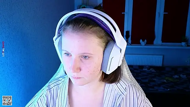 mon lola online show from October 3, 2025, 4:30 pm