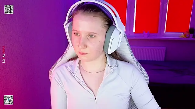 mon lola online show from March 26, 2026, 11:08 am