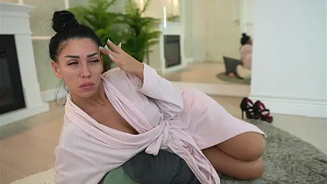 MyaBlack online show from April 13, 2026, 3:21 am