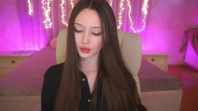 Marmeladkaaa online show from February 3, 2026, 2:33 pm