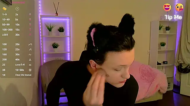 Snapshot of DianaRadrigo chatting on January 26, 2025, 8:57 am DianaRadrigo online show from January 26, 2025, 8:57 am