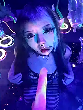 LaytonBox online show from February 17, 2026, 6:38 pm