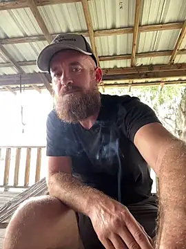 Snapshot of 32XRedBeard chatting on November 23, 2025, 5:23 pm 32XRedBeard online show from November 23, 2025, 5:23 pm