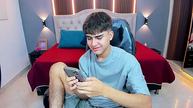 Tommy18   online show from February 10, 2026, 3:27 am