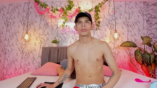 Snapshot of Bonny_and_carrot chatting on February 19, 2026, 7:11 pm Bonny and carrot online show from February 19, 2026, 7:11 pm