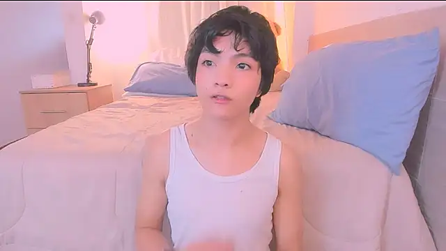 AllanYong18 online show from December 5, 2025, 12:15 pm