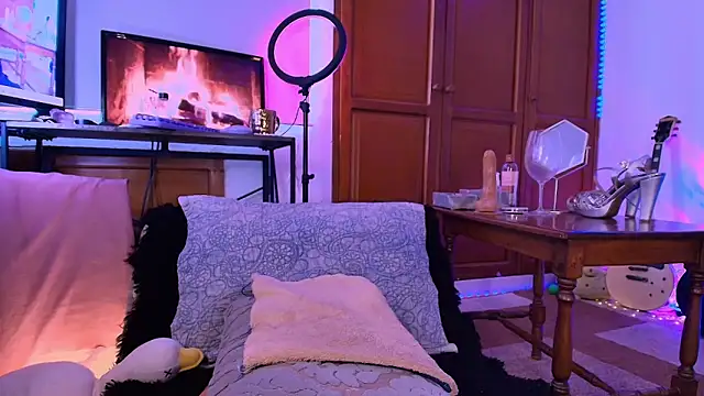 antonelawow online show from April 12, 2026, 8:56 pm