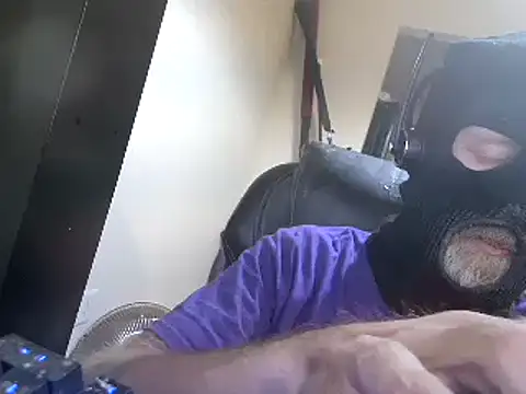 Snapshot of filthymind619 chatting on January 20, 2025, 2:11 am filthymind619 online show from January 20, 2025, 2:11 am