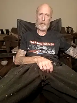 Snapshot of filthymind619 chatting on October 29, 2025, 1:59 am filthymind619 online show from October 29, 2025, 1:59 am