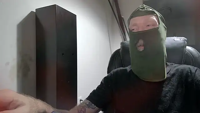 Snapshot of filthymind619 chatting on January 8, 2025, 12:38 am filthymind619 online show from January 8, 2025, 12:38 am