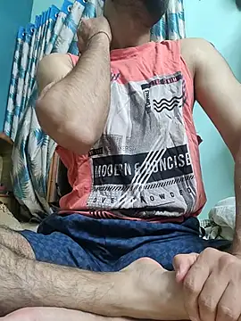 TOPMOON001 online show from May 15, 2026, 7:12 pm