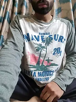 TOPMOON001 online show from February 2, 2026, 7:57 pm