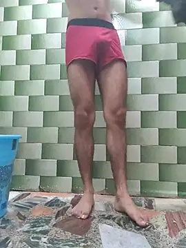 TOPMOON001 online show from June 1, 2026, 7:19 am