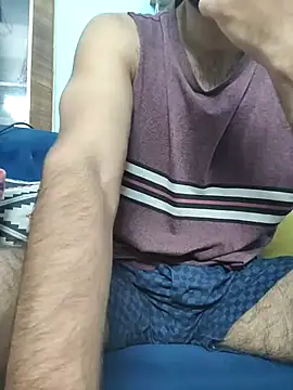 TOPMOON001 online show from July 29, 2026, 8:46 am