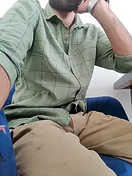 TOPMOON001 online show from November 5, 2025, 7:55 am