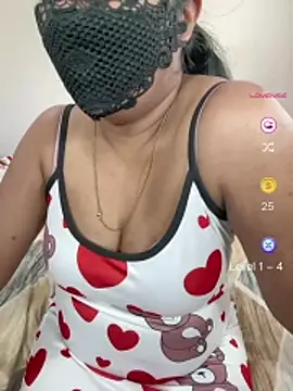 Snapshot of ArathyNambyarMallu chatting on June 30, 2026, 10:15 am ArathyNambyarMallu online show from June 30, 2026, 10:15 am
