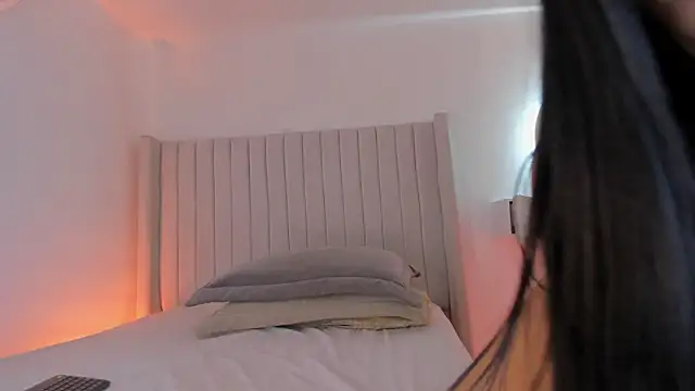 Karla Hudsson online show from March 26, 2026, 1:09 pm