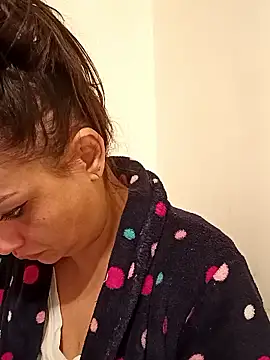 rosse26830 online show from January 14, 2026, 3:37 pm