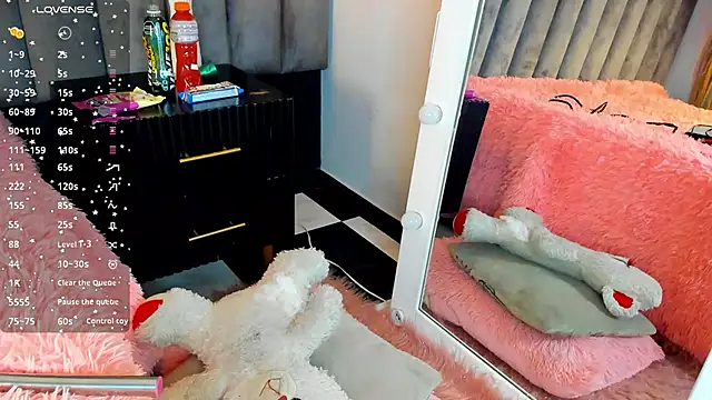 chelsea bolton  online show from December 2, 2025, 12:29 pm