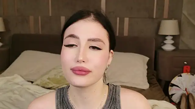 Snapshot of EmmaLawrens chatting on October 5, 2025, 3:52 am EmmaLawrens online show from October 5, 2025, 3:52 am