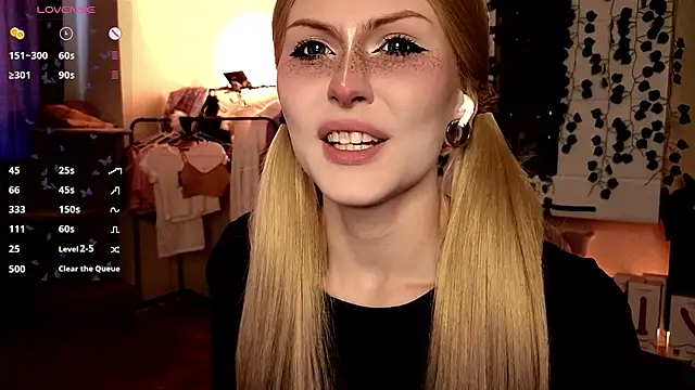 Emily  Mooree online show from October 7, 2025, 7:20 am