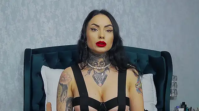 NataliaCristal online show from December 4, 2025, 6:45 am