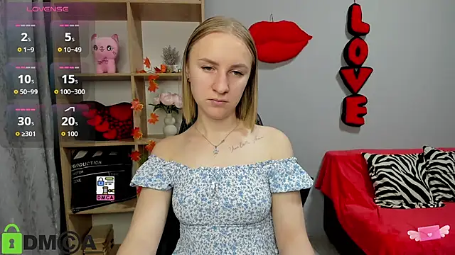 BeautyBlondy online show from December 1, 2025, 1:34 pm