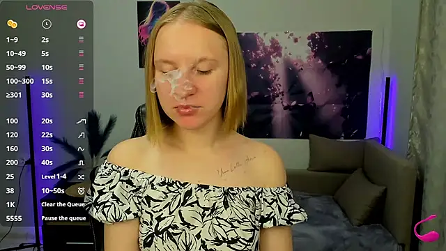 BeautyBlondy online show from October 23, 2025, 12:37 pm